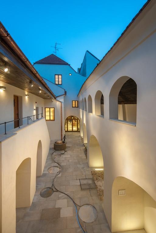 Penzion A Wellness U Trebonske Madony Exterior photo